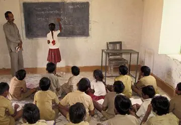 تکبر مدرک گرایی