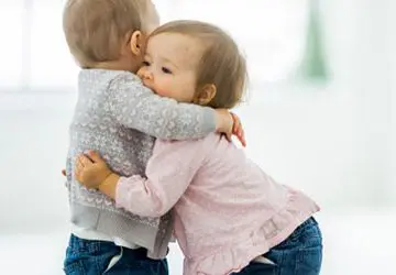 6 راه برای حمایت و تشویق رشد عاطفی