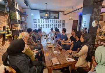 کافه کتاب خوارزمی